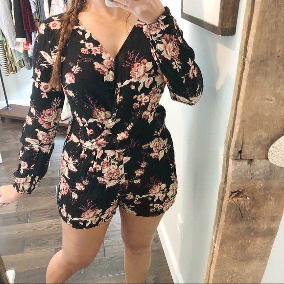 Mimi Chica Pants - Mimi Chica medium sexy flirty floral summer romper